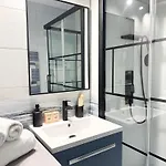 Les Remparts Sur - Domaine Des Roches A * 滨海图维列